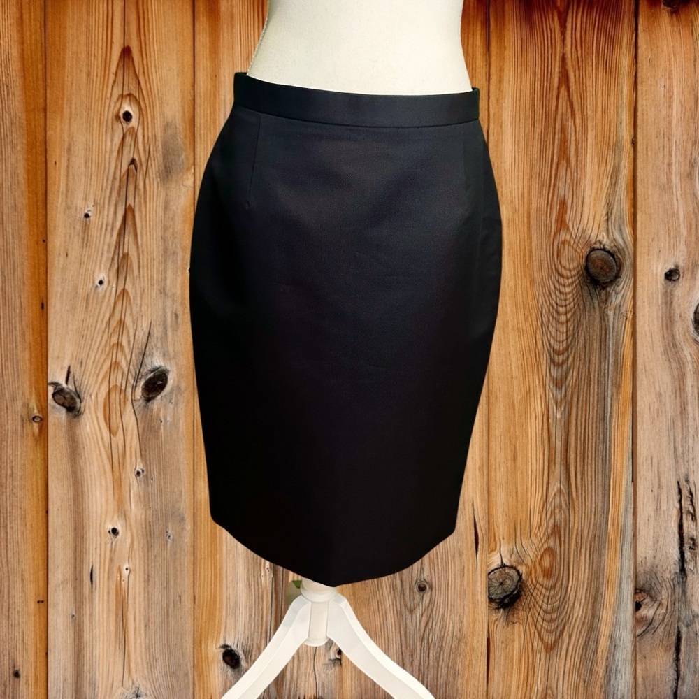 NWOT Givenchy Vintage Black Wool-Blend Textured Crepe Pencil Skirt Size 44 = 12 - Picture 2 of 16